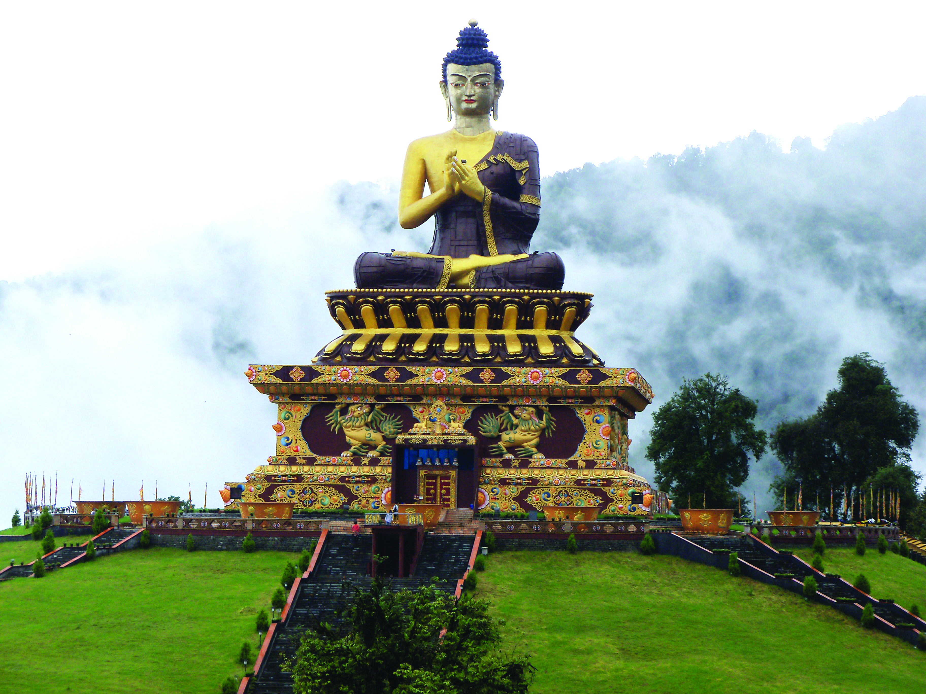 https://d3r8gwkgo0io6y.cloudfront.net/upload/buddha park.jpg